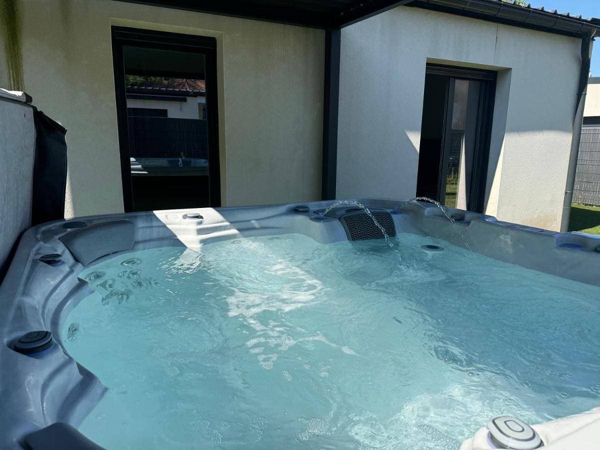 Maison avec jacuzzi et sauna 1