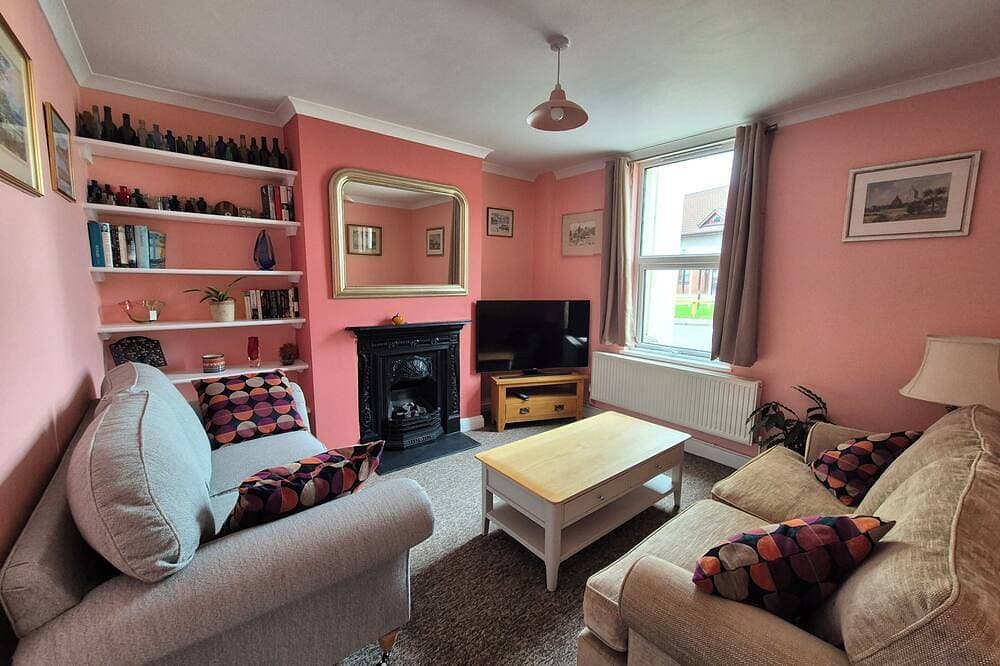 Spacious apartment 5 mins from Clifton and M5 1