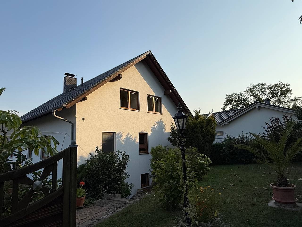 Foto 4 von 32: Ferienwohnung Am Kruchenplan - Fw mit offenen Wohnzimmer mit Küche und Balkon, 2 Schlafzimmer und Bad - 95qm für max. 5 Personen