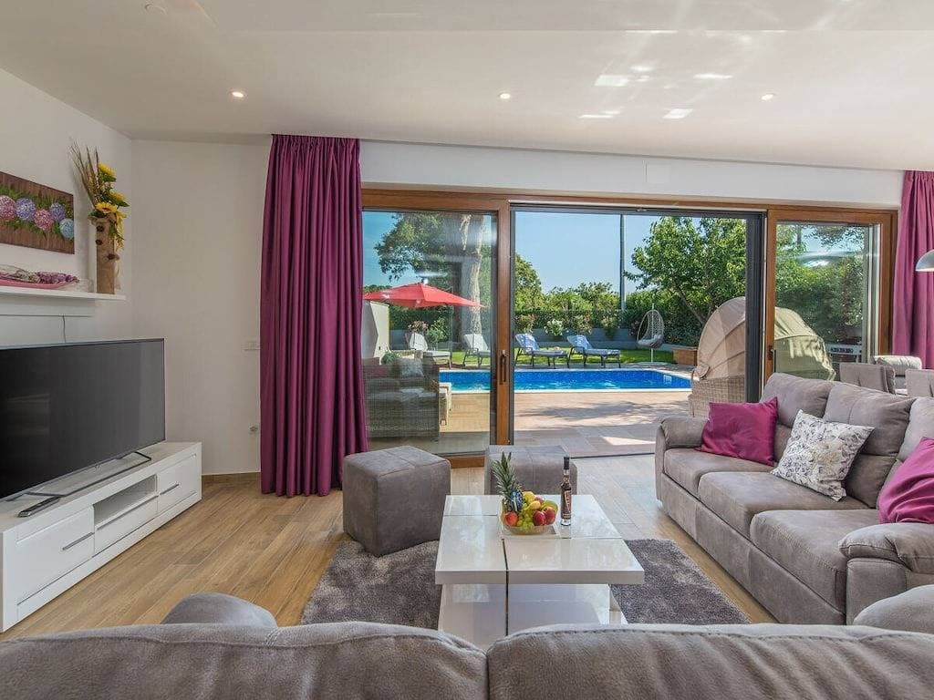 Foto 7 von 17: Villa in Poreč mit Schwimmbecken