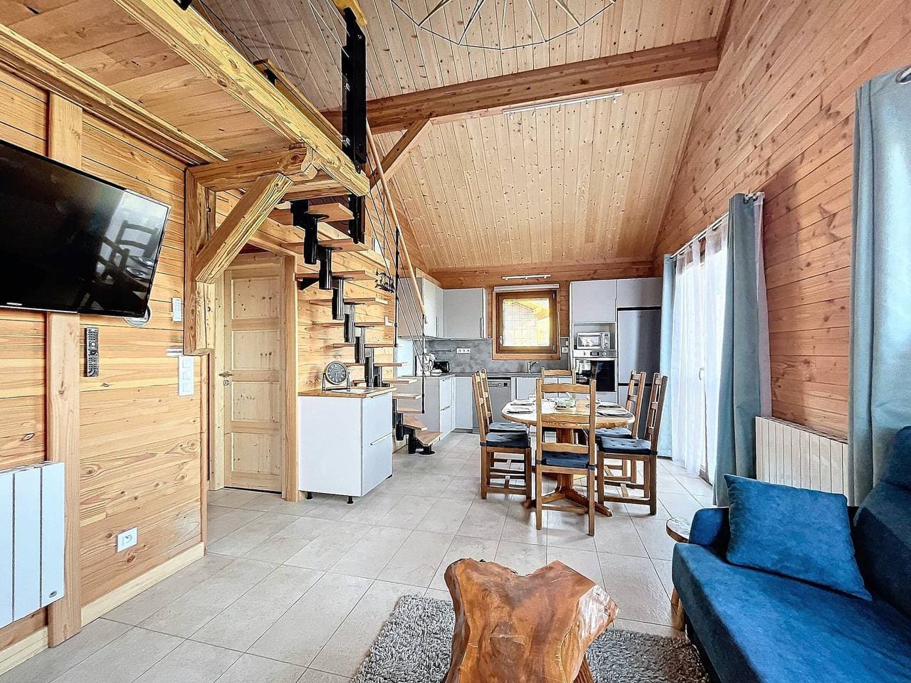 Foto 2 von 19: Komfort-Chalet 6 Pers. mit Parkplatz und WLAN in Le Corbier