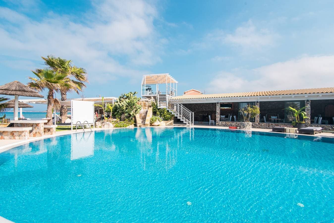 Foto 4 von 23: Mirage Arillas Studio Typ B14' mit Meerblick, Gemeinschaftspool und WLAN