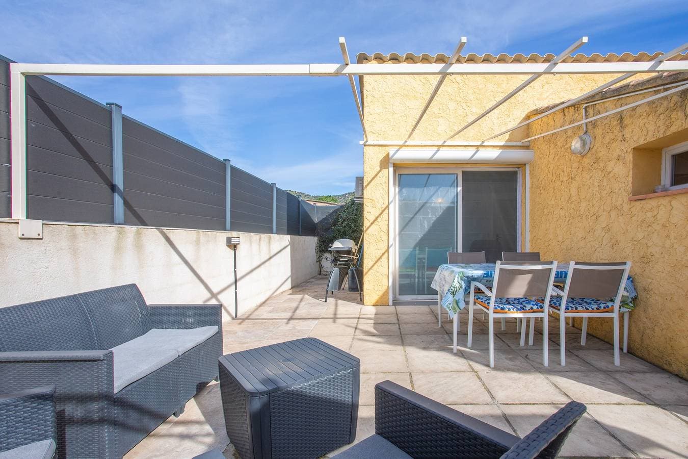 Foto 2 von 27: Ferienhaus 'Les Mimosas' mit privater Terrasse, privatem Garten und Wi-Fi
