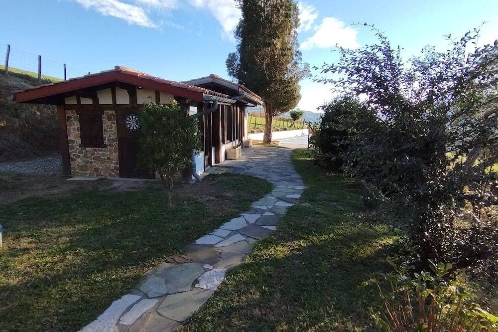 Foto 7 von 22: Chalet Avec vue Magnifique sur les Montagnes Basques, à 3 Minutes Despelette