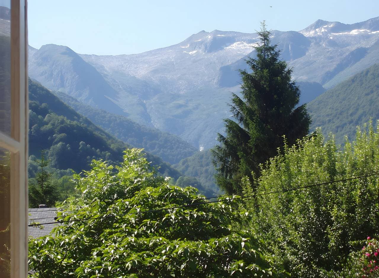 Foto 13 von 16: Gîte Pyrénées Ariège Ustou – Erholung im Naturpark, Blick auf die Berge, 4 Personen