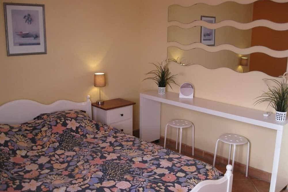 Foto 2 von 30: Villa with sea view and heated pool in Rayol -Canadel wifi 3 or 5 Bedrooms