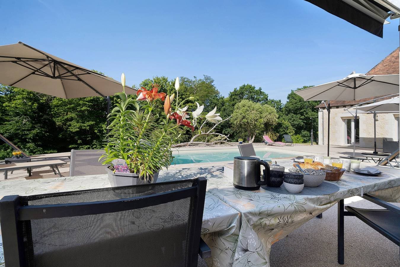 Foto 7 von 36: Zimmer Pinson – Anwesen mit Pool