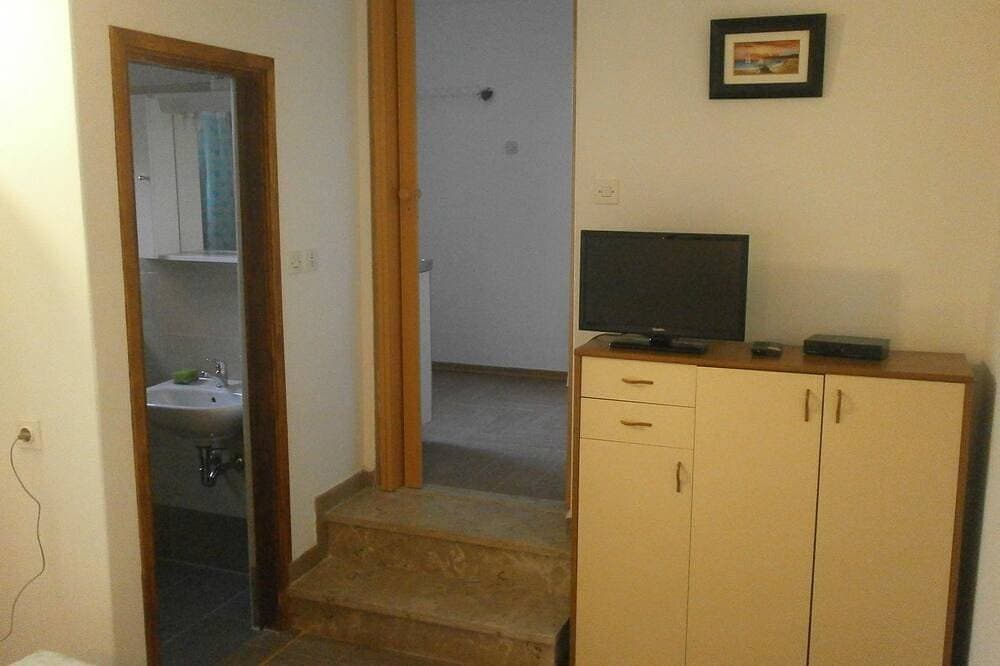 Foto 7 von 18: 50 Meter zum Strand mit Küche, Parkplatz, Haustiere erlaubt, Garten, Grill