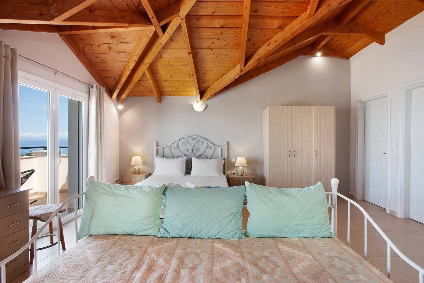 Foto 6 von 25: Studio 'Yiannis Suite with Sea View 10' mit Meerblick, WLAN und Klimaanlage