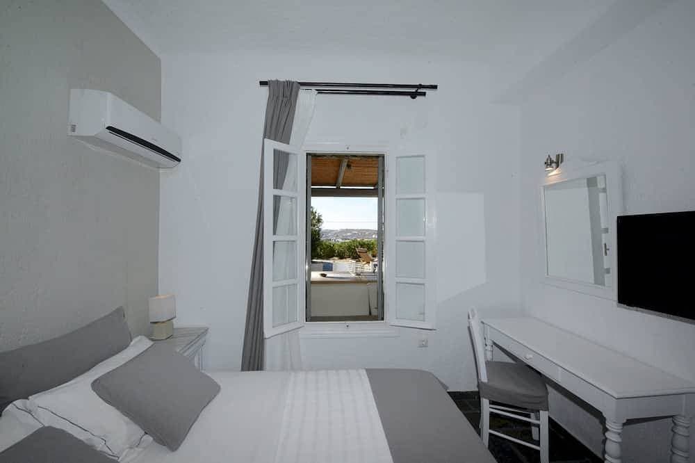 Foto 3 von 17: Luxury apartment Fokos/lounge area, sea view