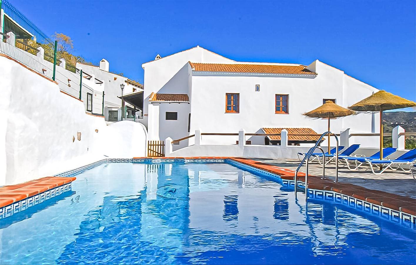 Foto 3 von 30: Reizende 150 m² große Wohnung mit Pool, Terrasse und Zugang zum Fluss – der ideale Rückzugsort!