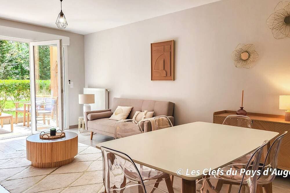 Foto 5 von 11: Superbe Appartement à 2 pas de la Mer, Rez-de-jardin, 2 Chambres, Parking Privé