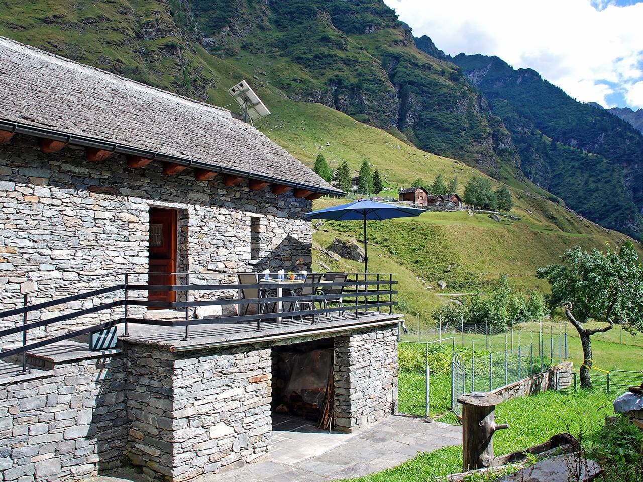 Schönes, rustikales, freistehendes Einfamilienhaus Rustico dell'Orino 1