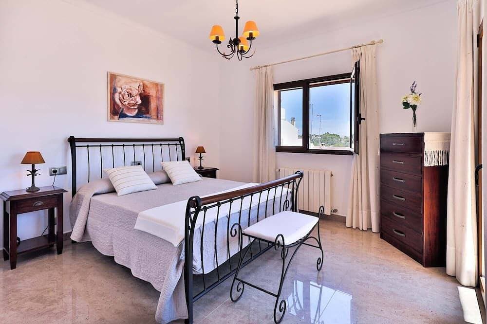 Foto 4 von 30: Ferienhaus Vidal für 8 Personen, privater Pool Garten in Portopetro, Klima, Wifi