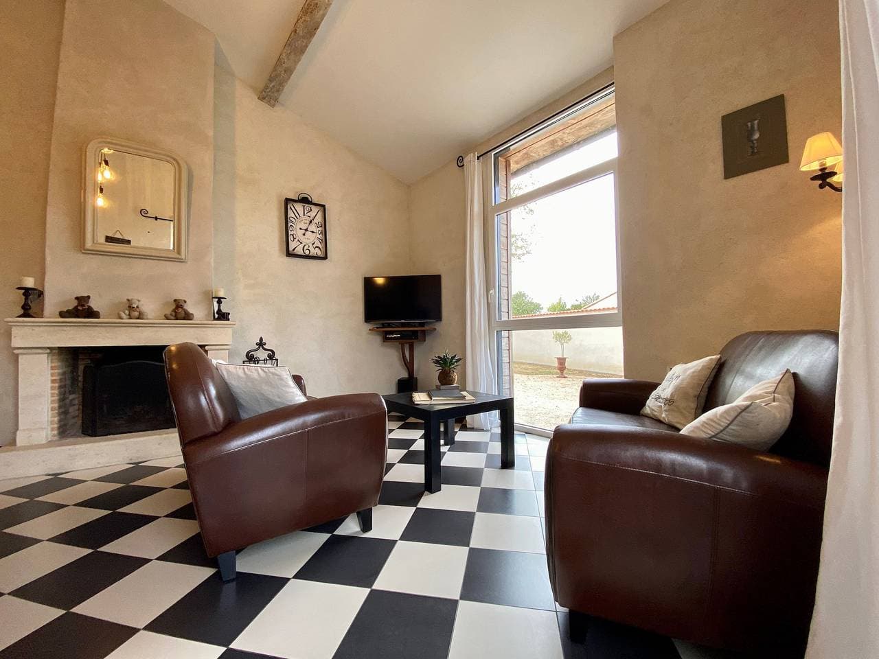 Foto 5 von 16: Charmantes Ferienhaus mit beheiztem Pool und WLAN - 2 Schlafzimmer