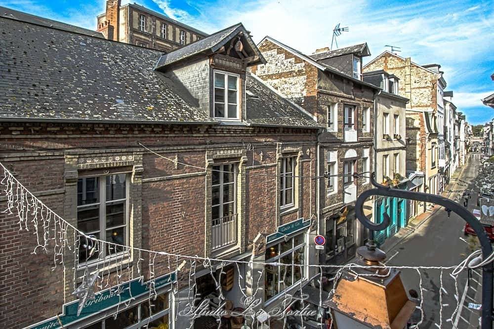 Foto 6 von 6: Stylish studio w/ large comfortable bed at the heart of Old Honfleur - Studio La Tortue ★★★★
