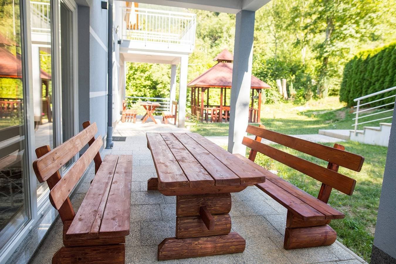 Foto 9 von 78: Ferienhaus für 24 Personen mit Garten