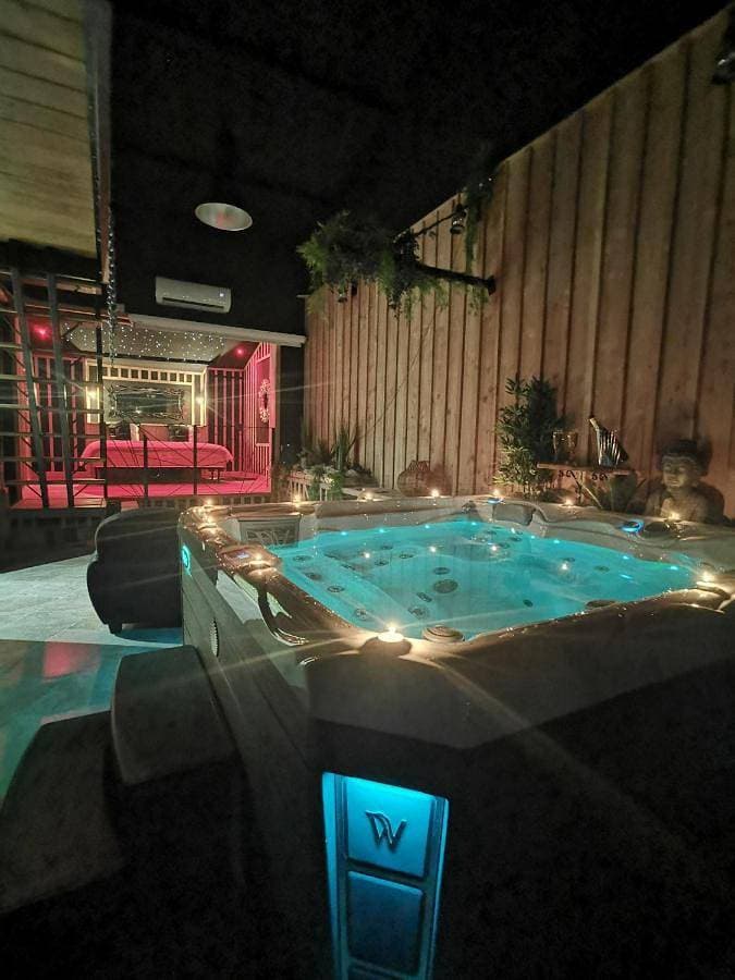 love room paradix 1