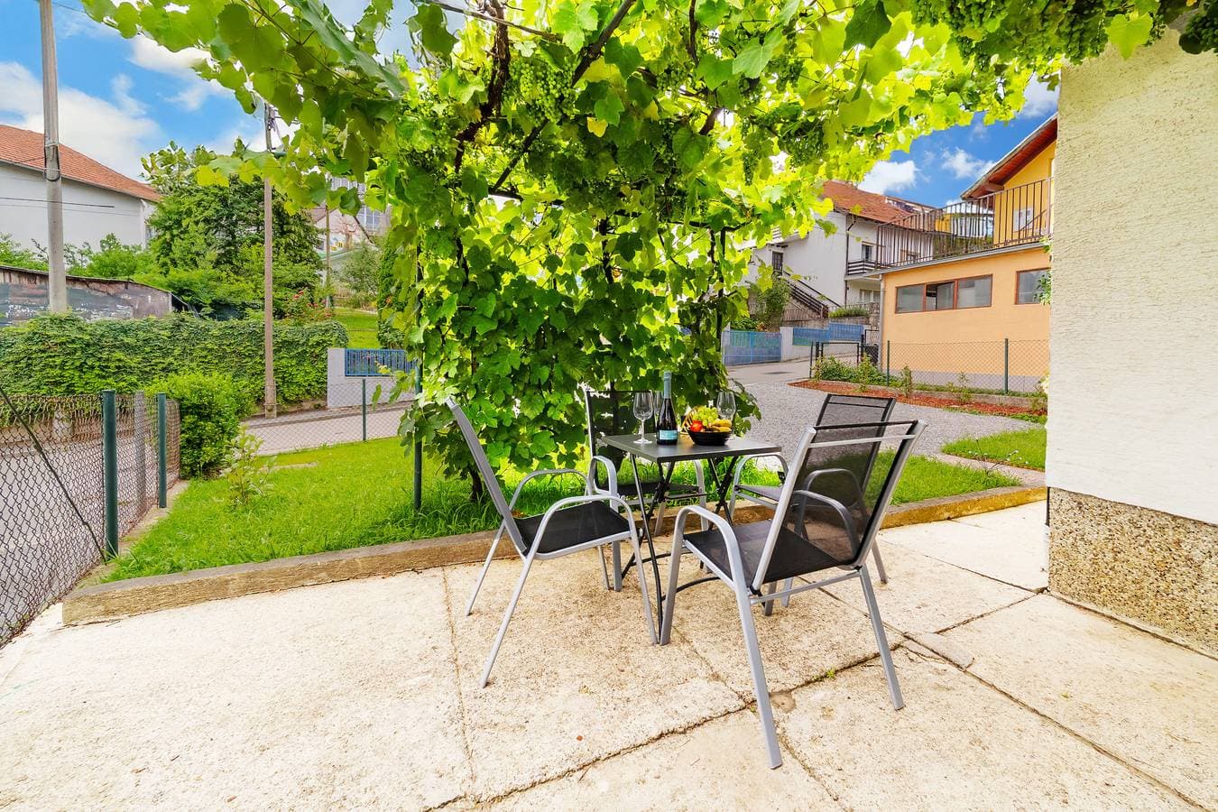 Foto 9 von 25: Family Friendly Apartment With Parking
