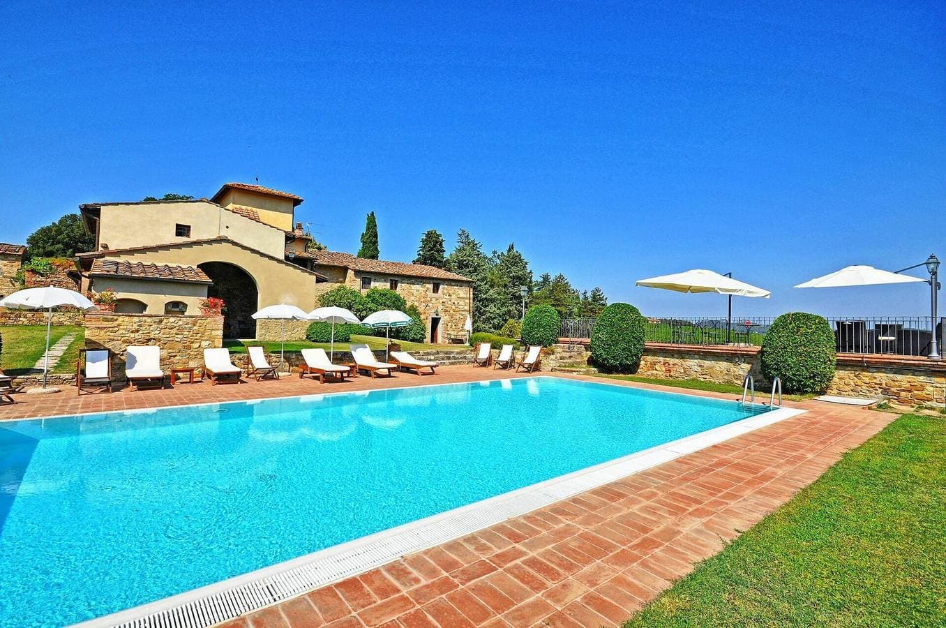 Foto 3 von 30: Ferienwohnung für 2 Personen mit Pool