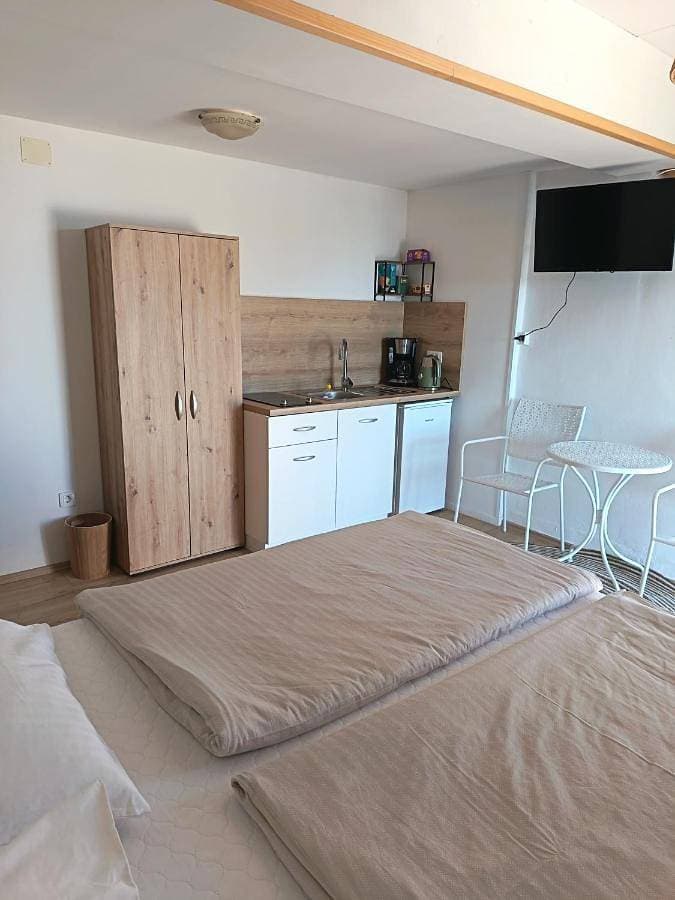 Foto 5 von 29: One-Bedroom Apartment
