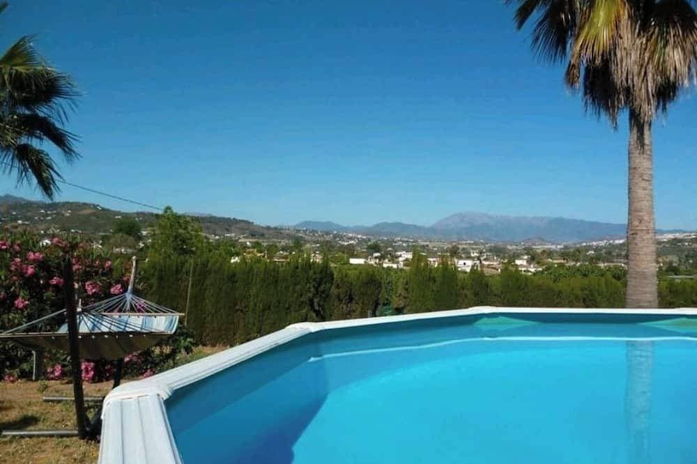 Schöne Ferienwohnung mit großer Terrasse und Pool. Wunderschöne Aussicht! 1