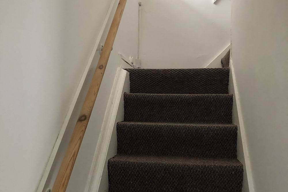 Two bedroom house , in a lovely neighbourhood, with a lot amenities around 1