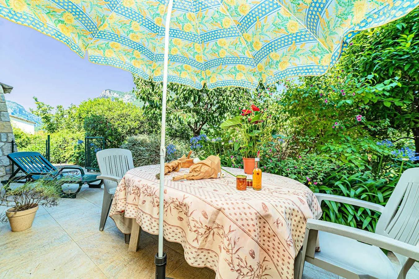 Foto 4 von 9: Ferienwohnung 8 Personen 3 Schlafzimmer mit Garten und Terrasse