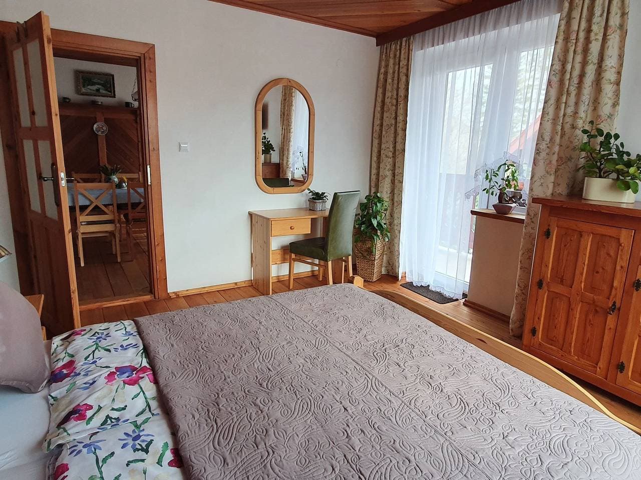 Foto 5 von 9: Wohnung "Larch Apartment"