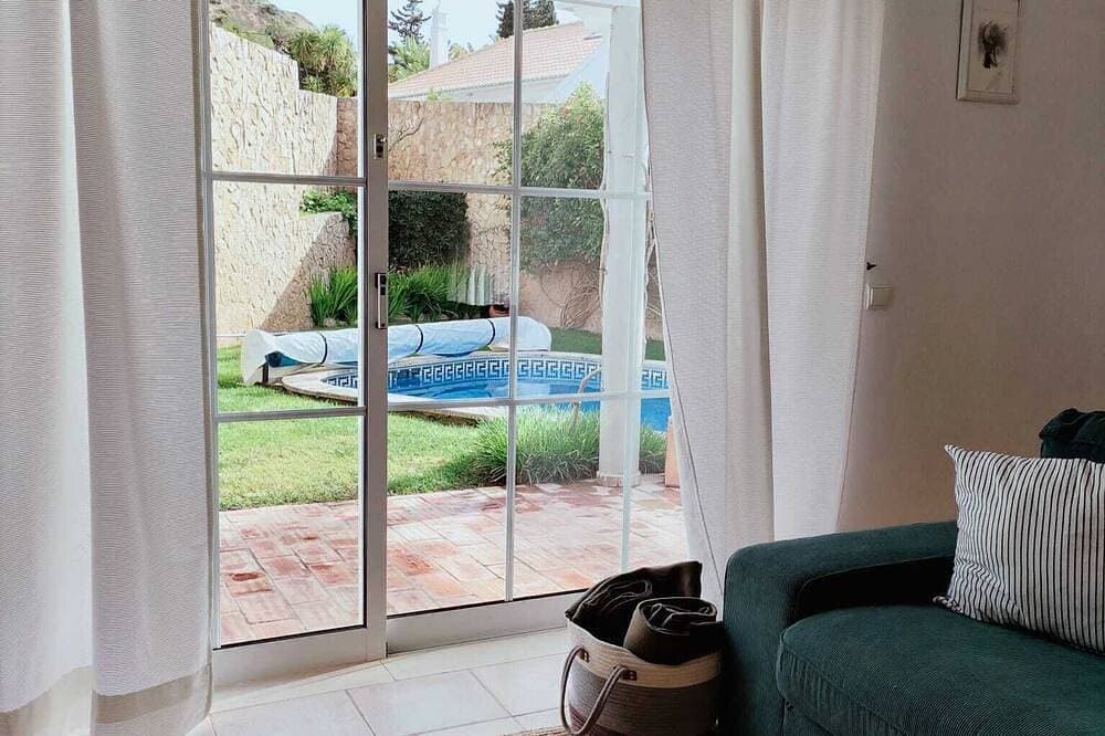Foto 13 von 30: Vila Aurora - Private 3 Bedroom Villa - 100m from the beach