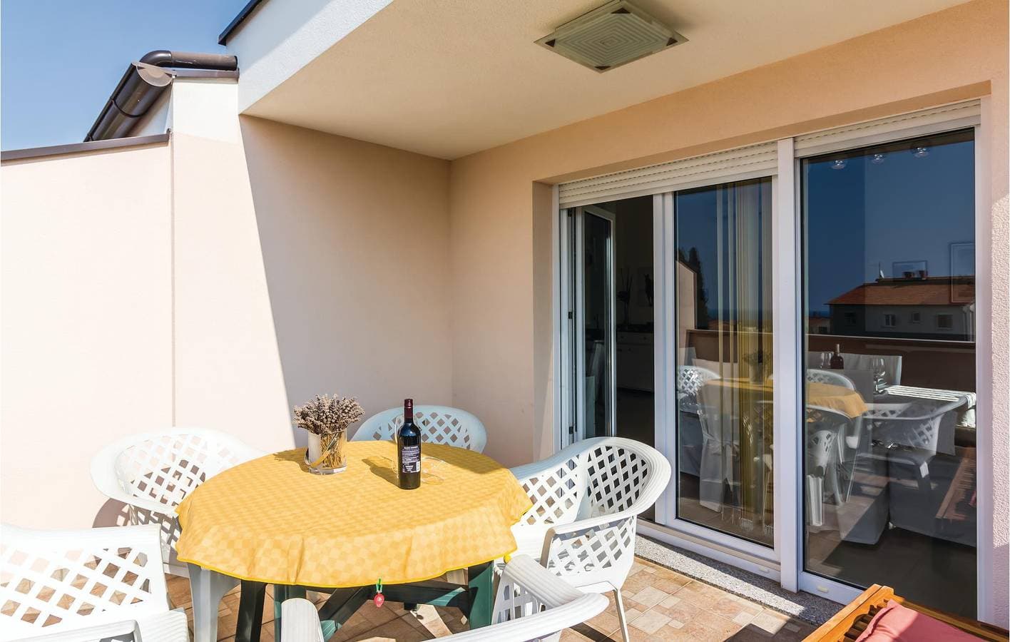 Foto 10 von 37: Gemütliche 1-Zimmer-Wohnung mit Meerblick, WLAN und Parkplatz in Fažana