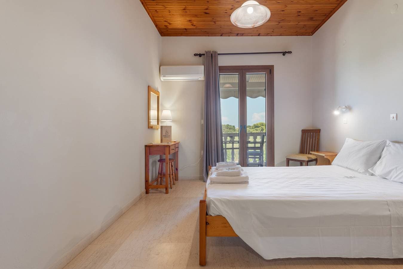 Foto 8 von 57: Studio-Apartment 'Standard mit Meerblick 1' mit Meerblick, WLAN und Klimaanlage