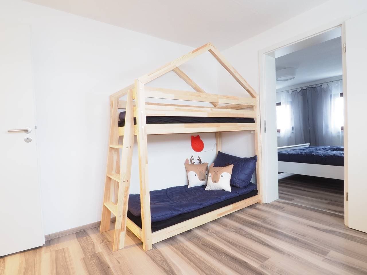 Foto 7 von 19: Ferienhaus 'Im Weindorf -4 Erw 2 Ki-' mit Bergblick, privater Terrasse und Wi-Fi
