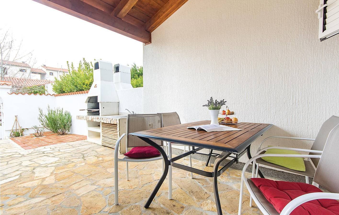 Foto 3 von 18: Charmantes Apartment mit Terrasse, WLAN und Zugang zum Strand in der Nähe von Barbariga
