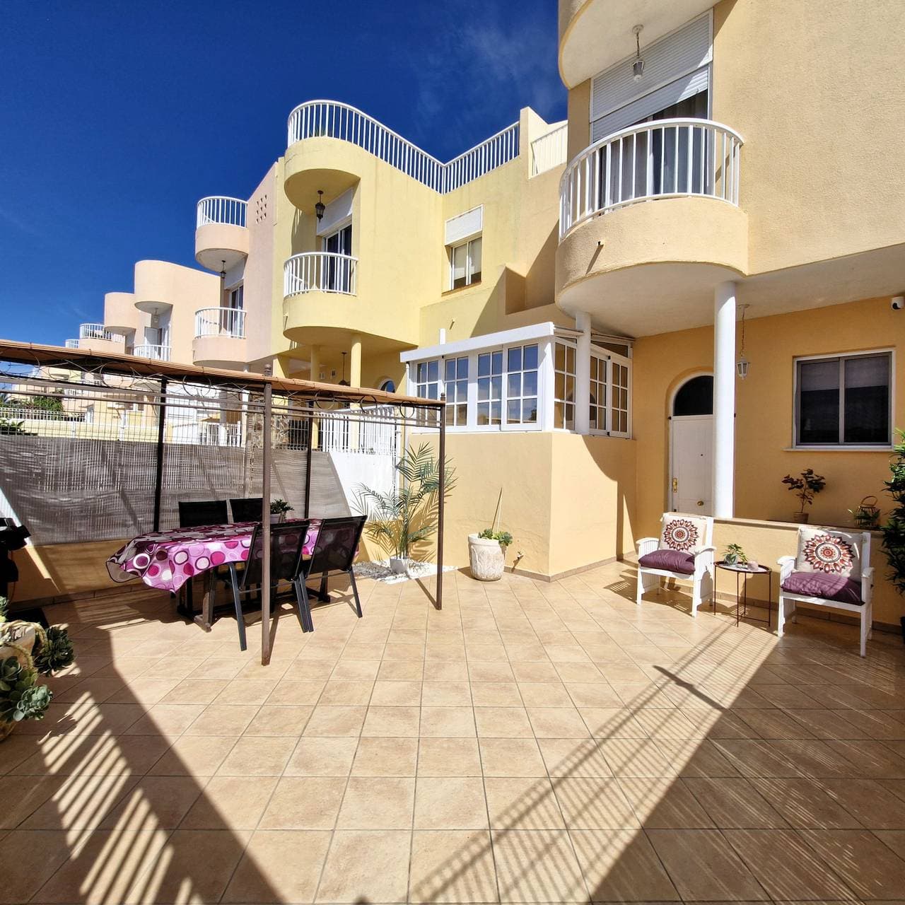 Foto 8 von 41: Reihenhaus 10 Min vom Strand mit Meerblick und fibre W-Lan gratis