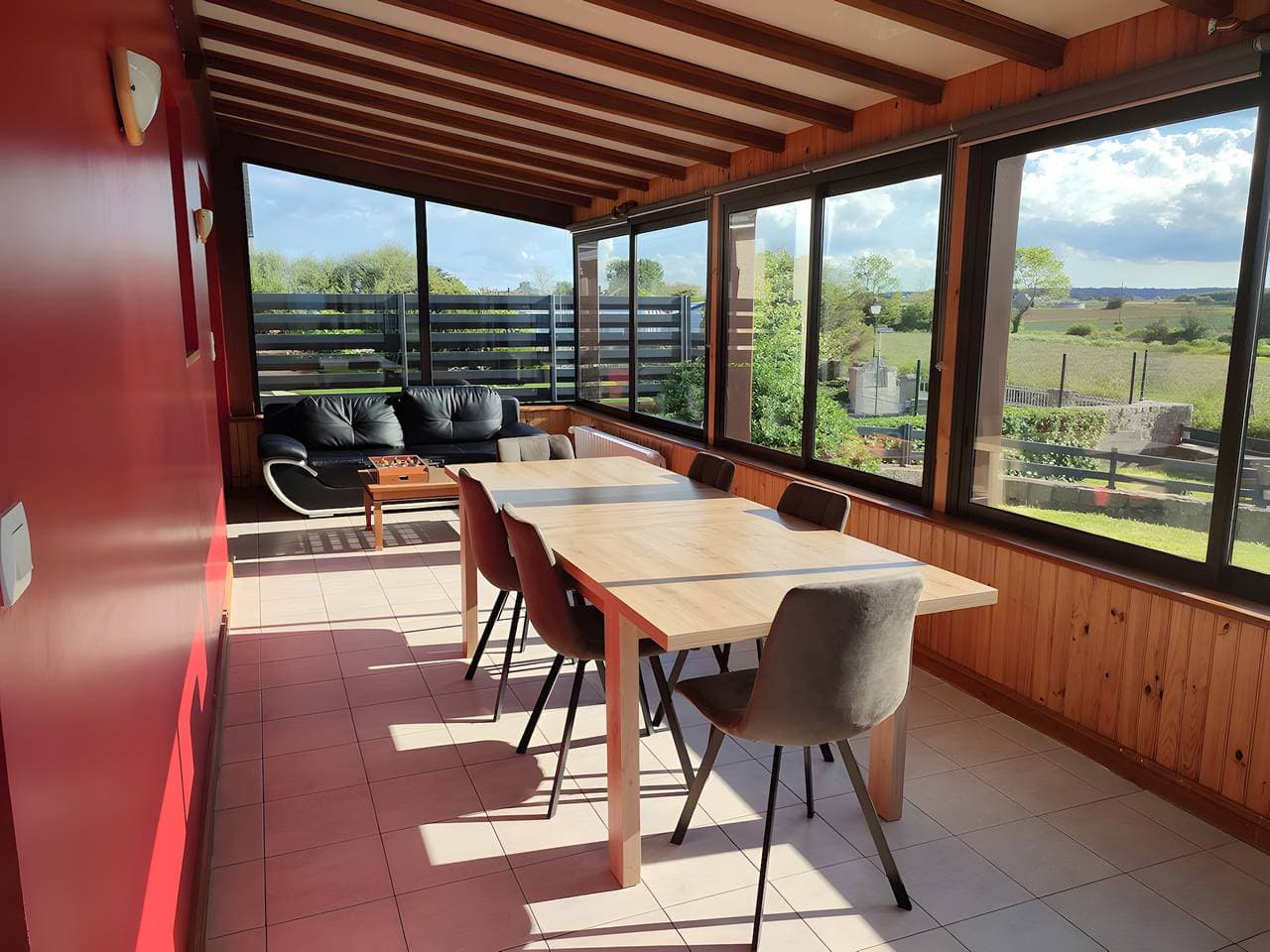 Foto 3 von 27: Ferienhaus „Gîte 10 Schlafplätze in Barfleur“ mit privater Terrasse, Garten und WLAN
