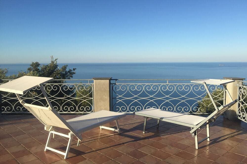 Hütte im privaten Garten das Meer und die Berge in der Nähe der Cinque Terre mit Blick auf 1