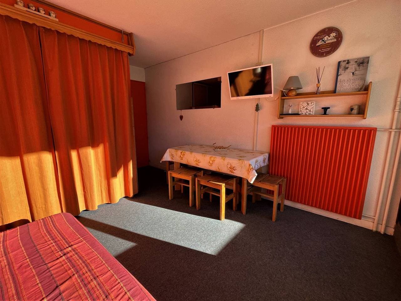 Foto 4 von 16: Studio 4 Pers Ski-in/Ski-out Les Menuires, Haustiere erlaubt