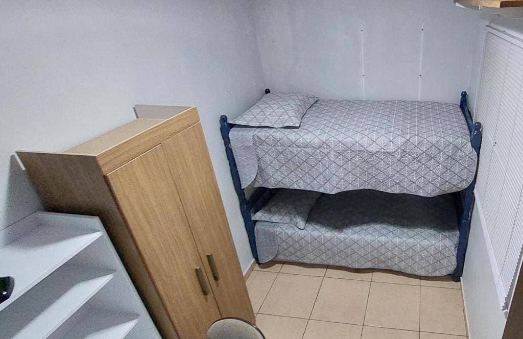 Foto 10 von 30: Quarto Deluxe em Foz piscina wifi estacionamento cozinha