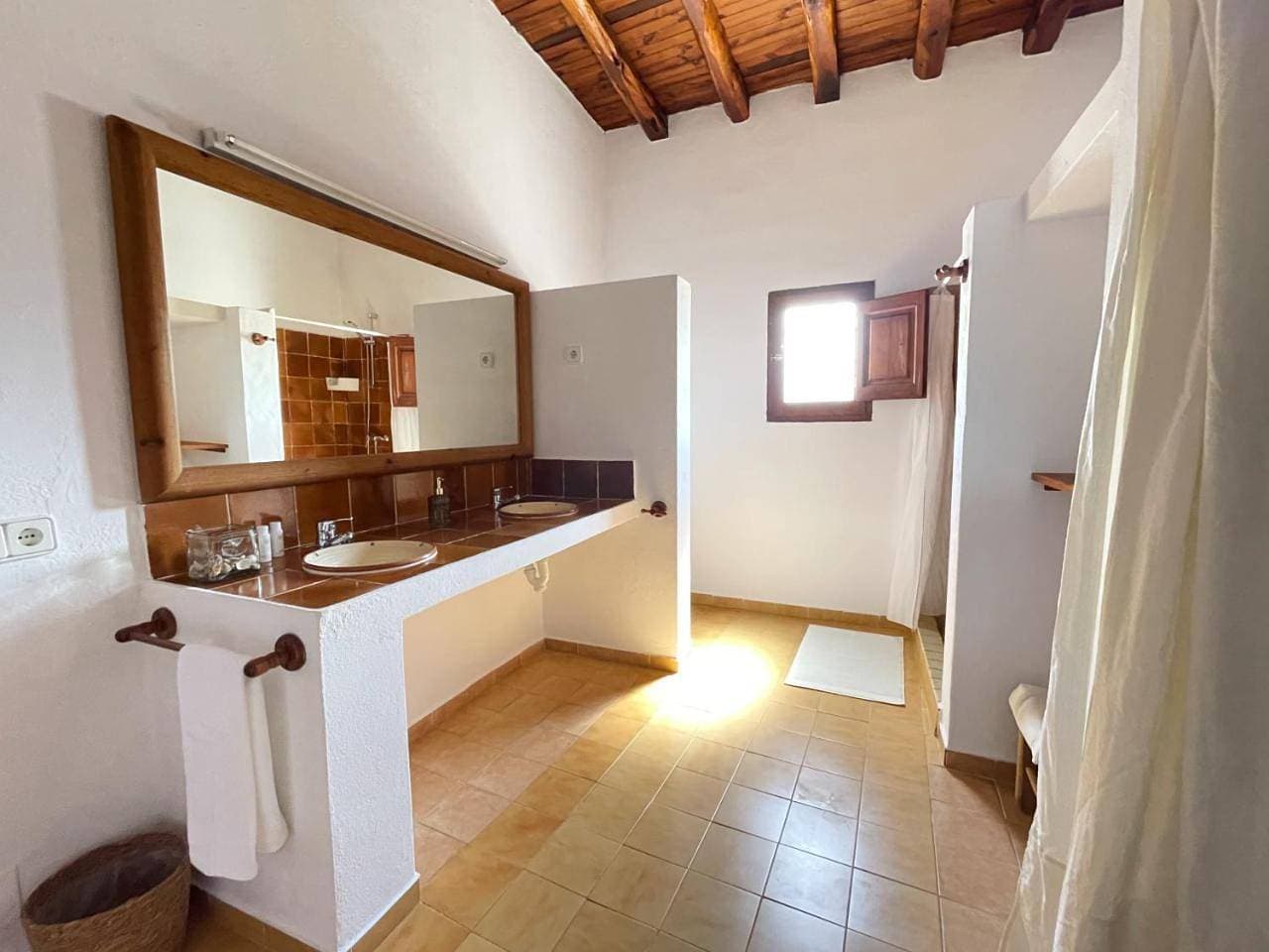 Foto 8 von 35: Four-Bedroom Holiday Home