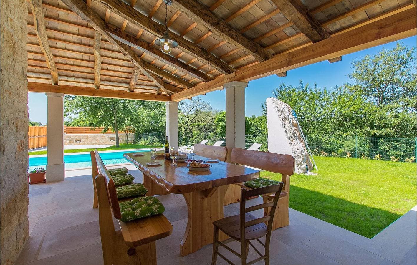 Foto 5 von 36: Gemütliche 100 m² große Wohnung mit Pool, WLAN und Parkplatz in der Nähe der Restaurants in Kringa