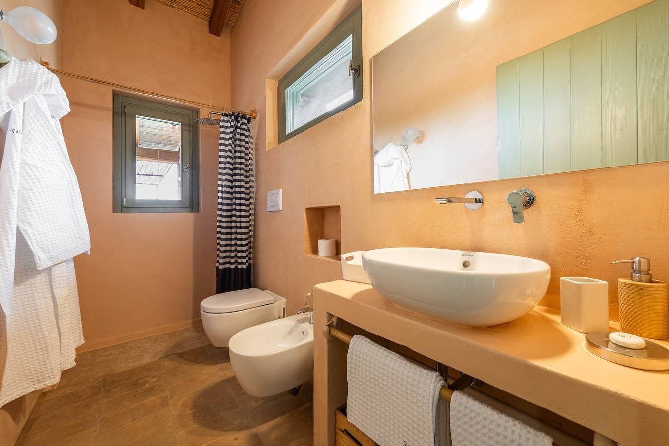 Foto 12 von 23: La Tanca Del Conte – Suite Banano mit privatem Pool und Meerblick