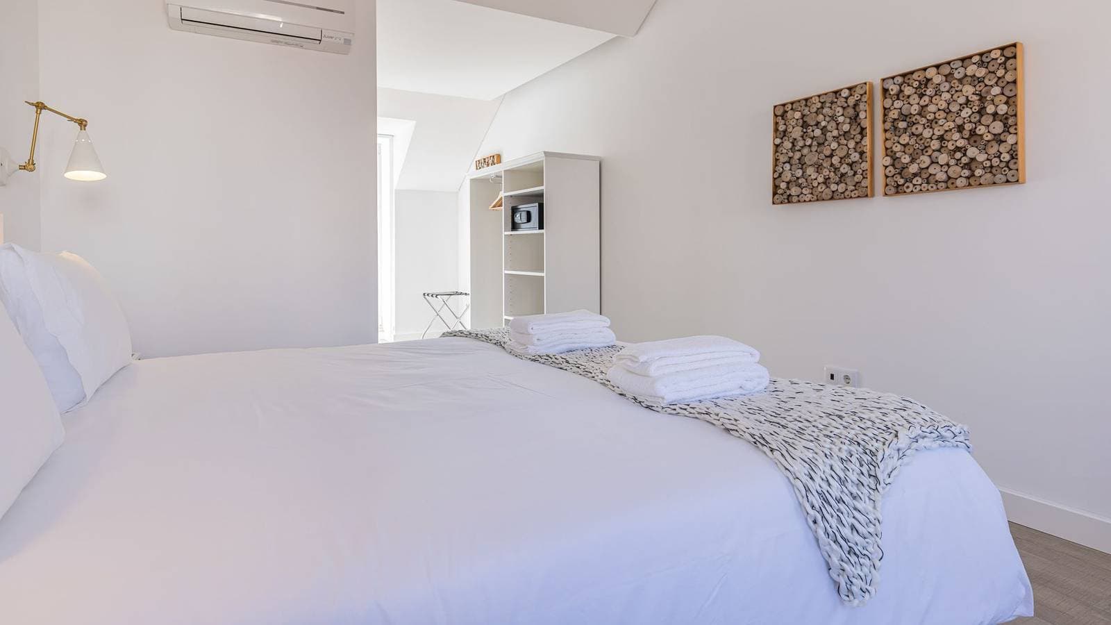 Foto 7 von 32: Garcia 28 | Apartment 4A by LovelyStay