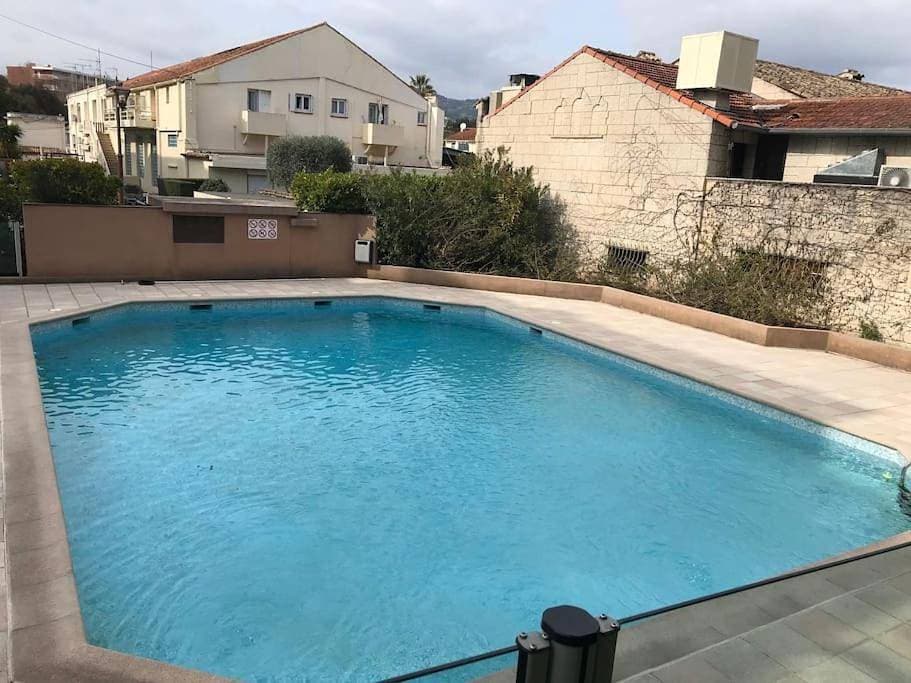 Perle rare 2 pièces au pied de la plage et piscine résidence 1