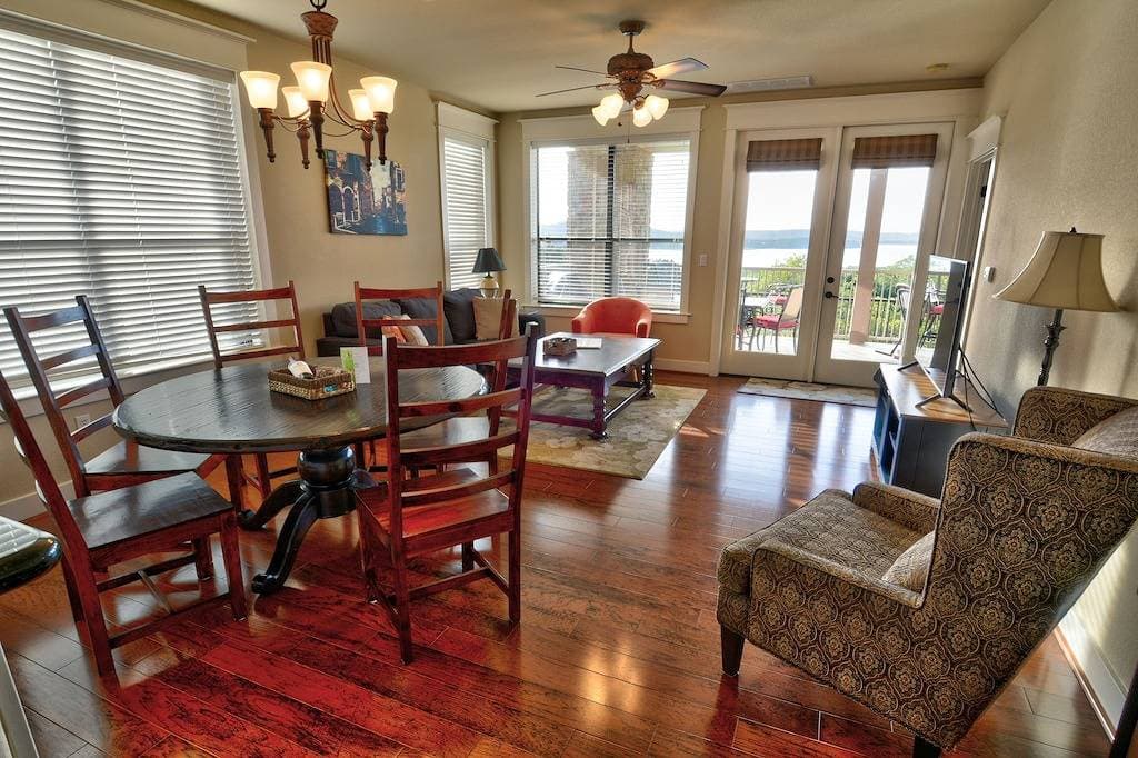 Foto 5 von 19: Hill Country Oasis - Freie, ruhige und private Sicht auf den Lake Travis