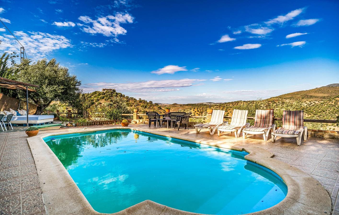 Gemütliches Apartment mit Pool und Parkplatz - Wifi inbegriffen 1