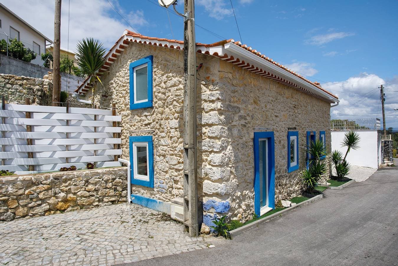 Foto 2 von 26: Ferienhaus 'Castelos Azul' mit privatem Garten, Wi-Fi und Klimaanlage