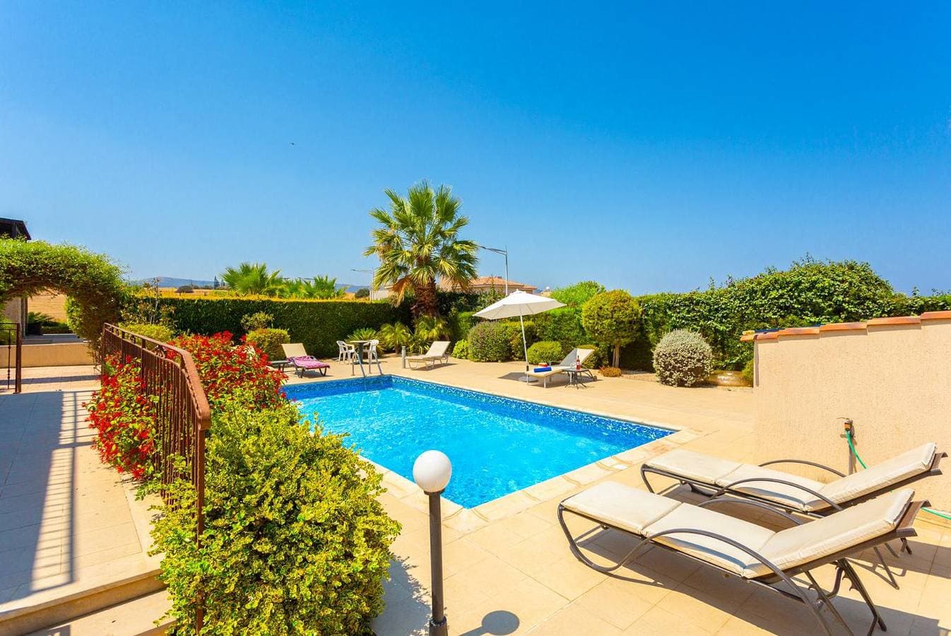 Foto 7 von 38: Villa für 6 Personen mit Garten