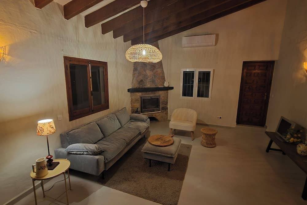 Foto 12 von 30: Beautiful family villa with pool. Between nature and close to the coast of Denia
