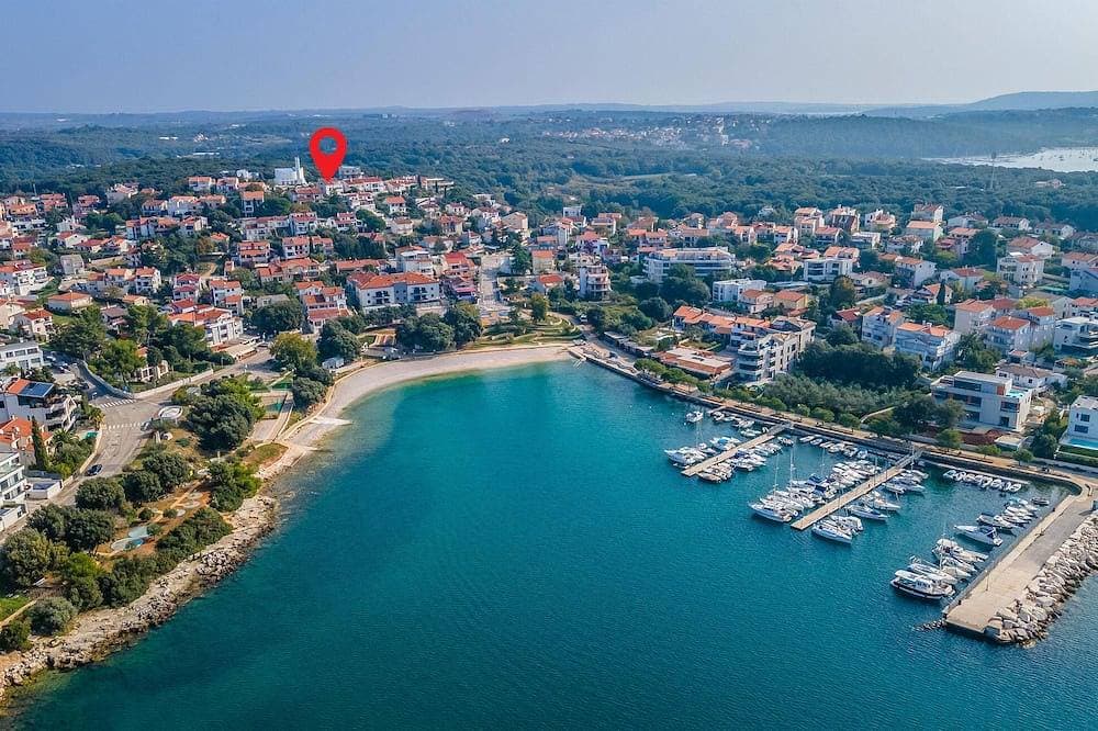 Cozy apartment in Pula with outdoor swimming pool 1